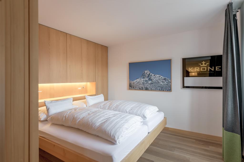 Alpenhotel Krone Пфронтен Экстерьер фото