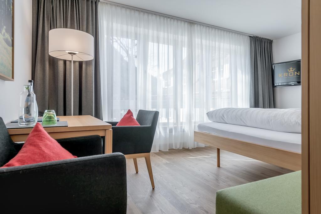 Alpenhotel Krone Пфронтен Экстерьер фото